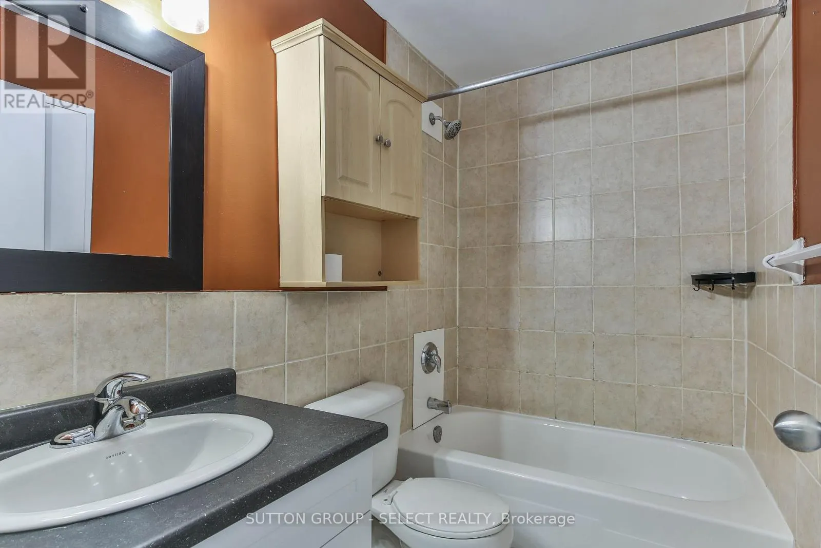 409 - 583 MORNINGTON AVENUE, #409