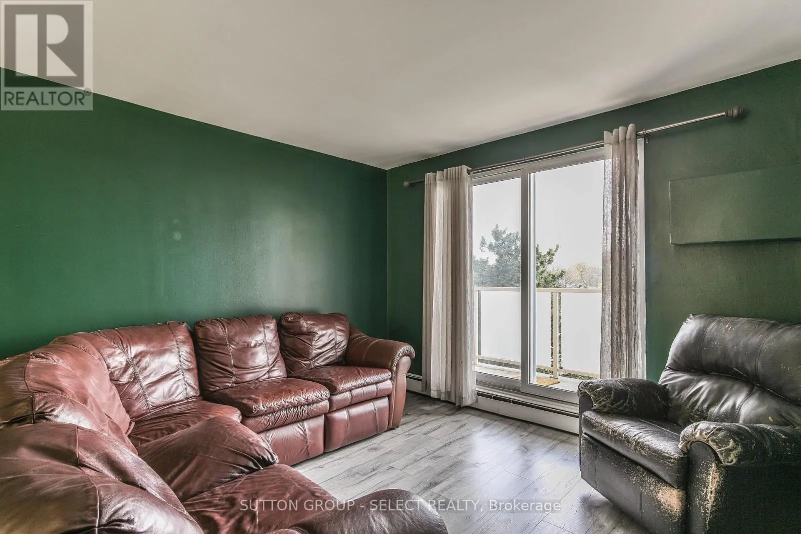409 - 583 MORNINGTON AVENUE, #409