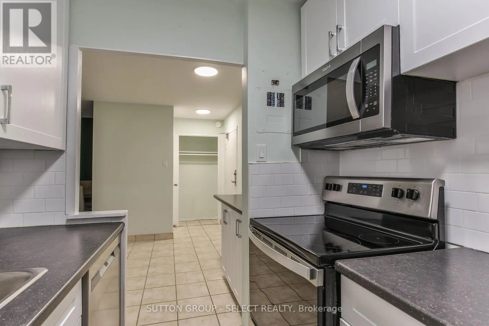 409 - 583 MORNINGTON AVENUE, #409