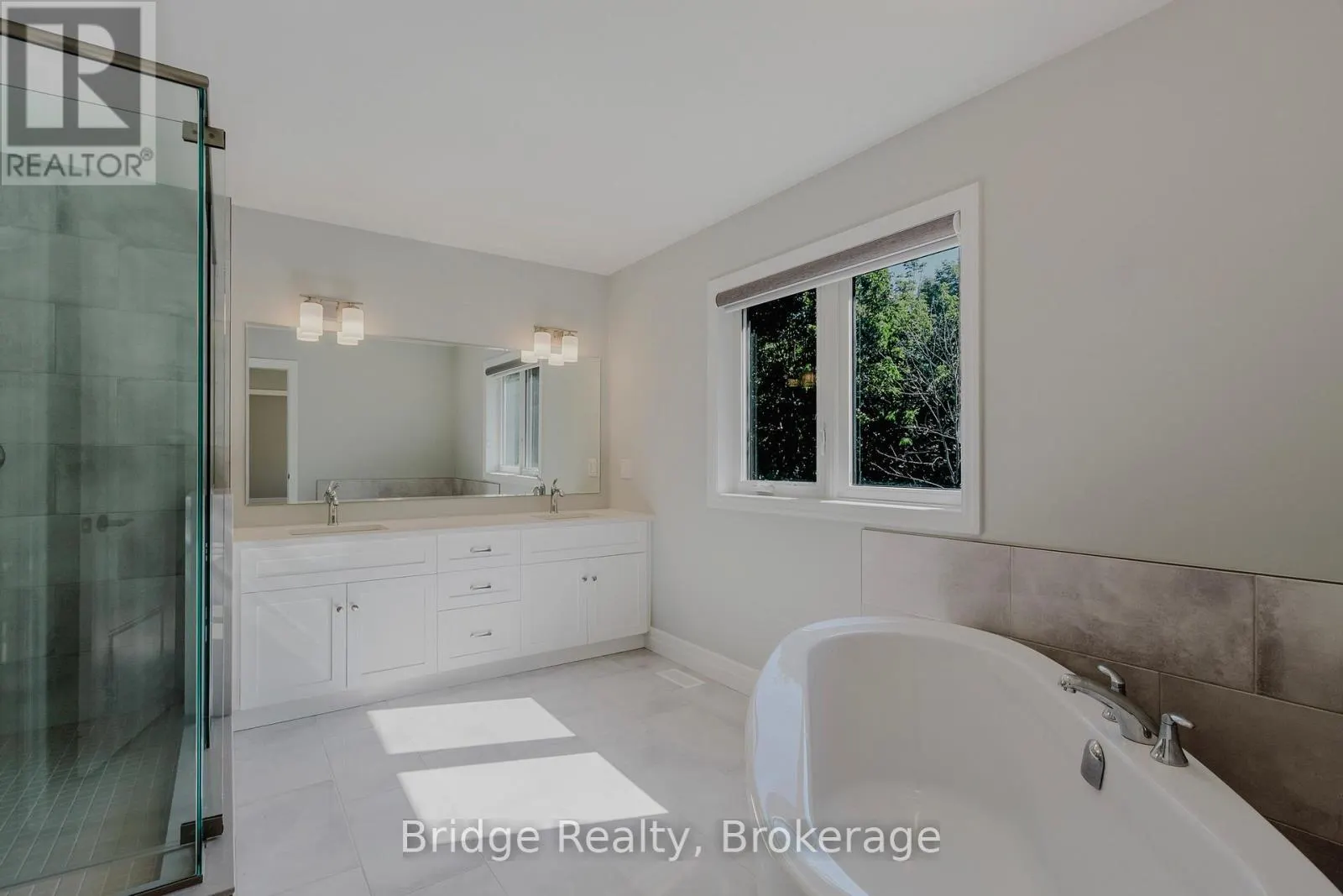 133 BIRDIE COURT E