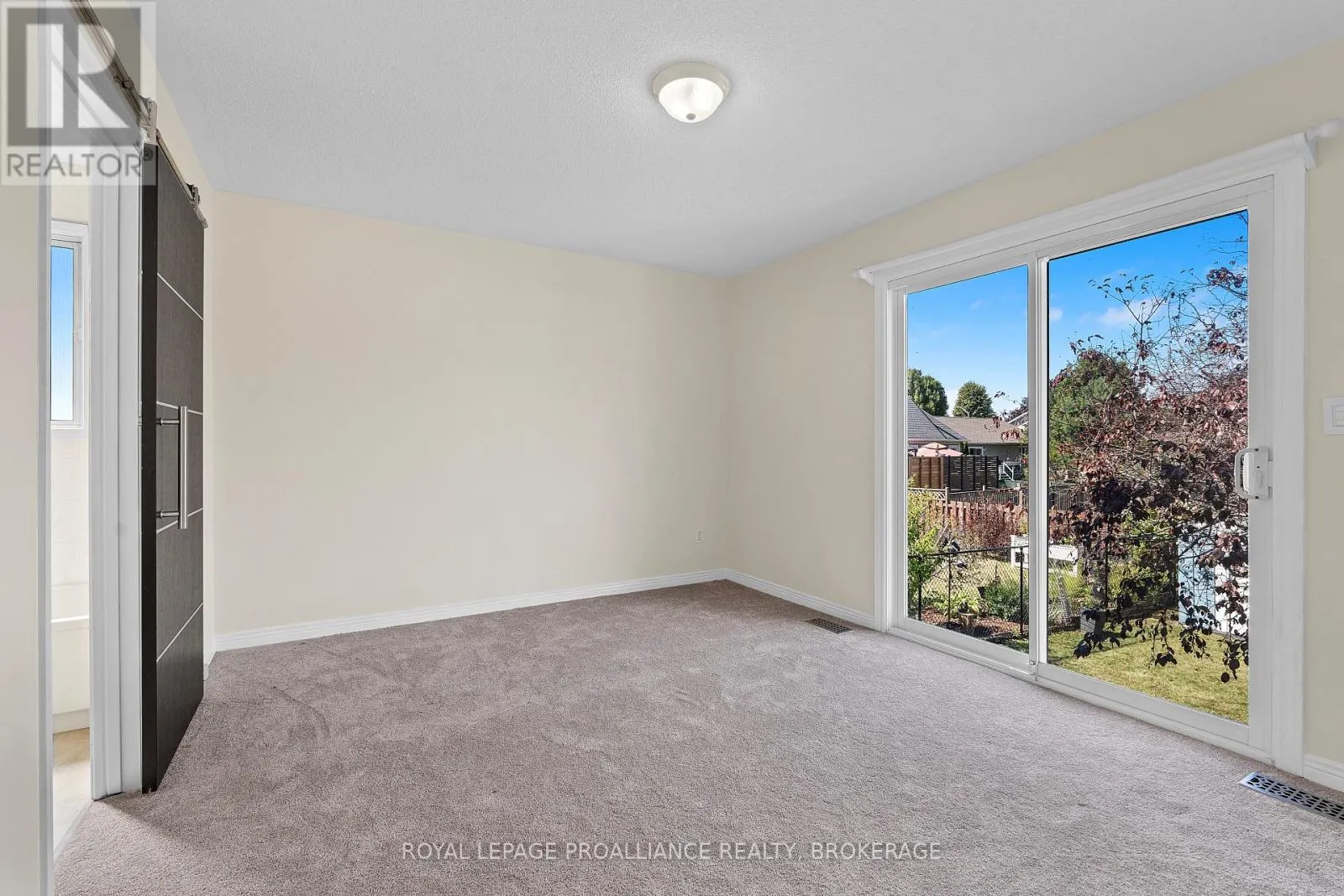 50 DAVEY CRESCENT