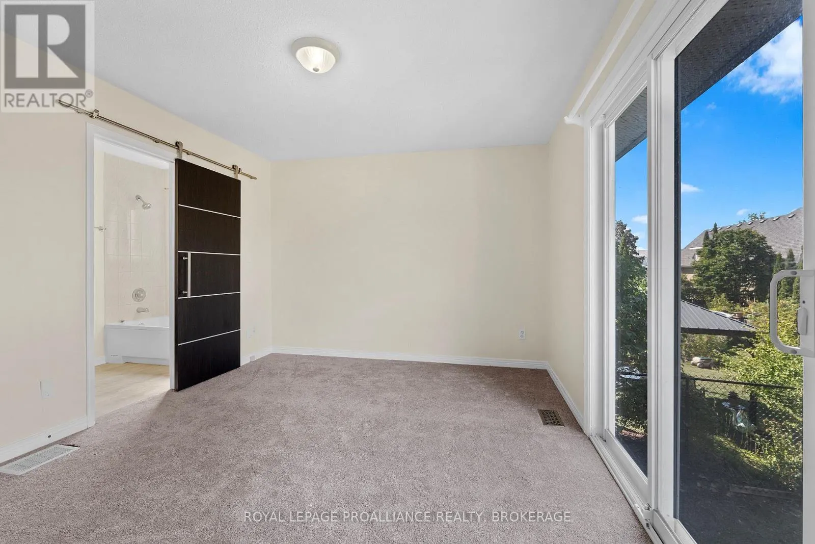 50 DAVEY CRESCENT