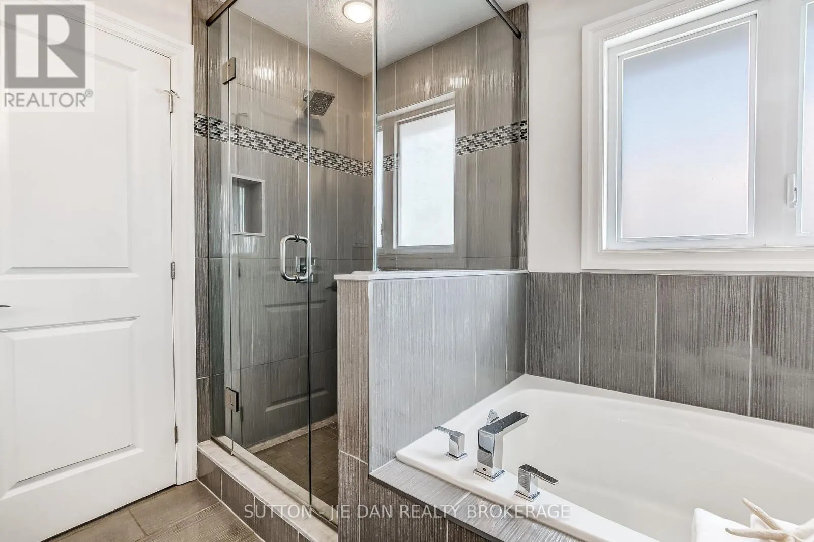 1413 KAINS WOODS TERRACE