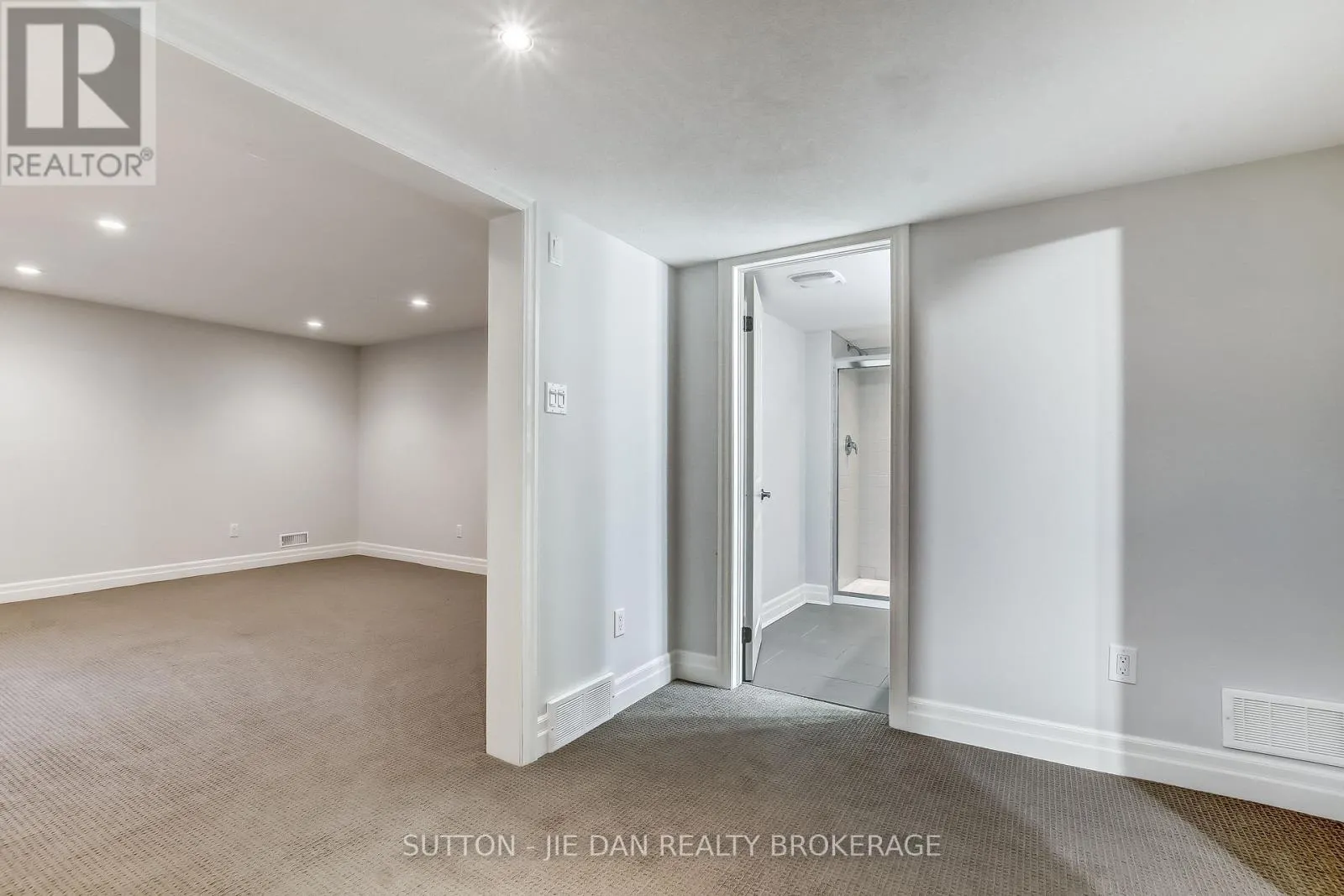 1413 KAINS WOODS TERRACE