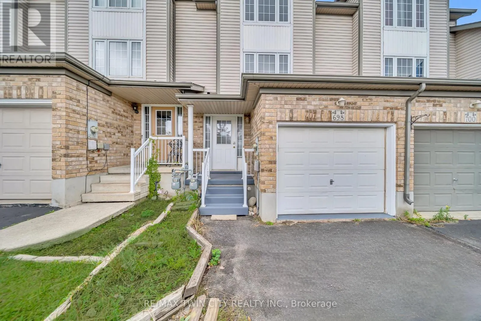 698 ACTIVA AVENUE
