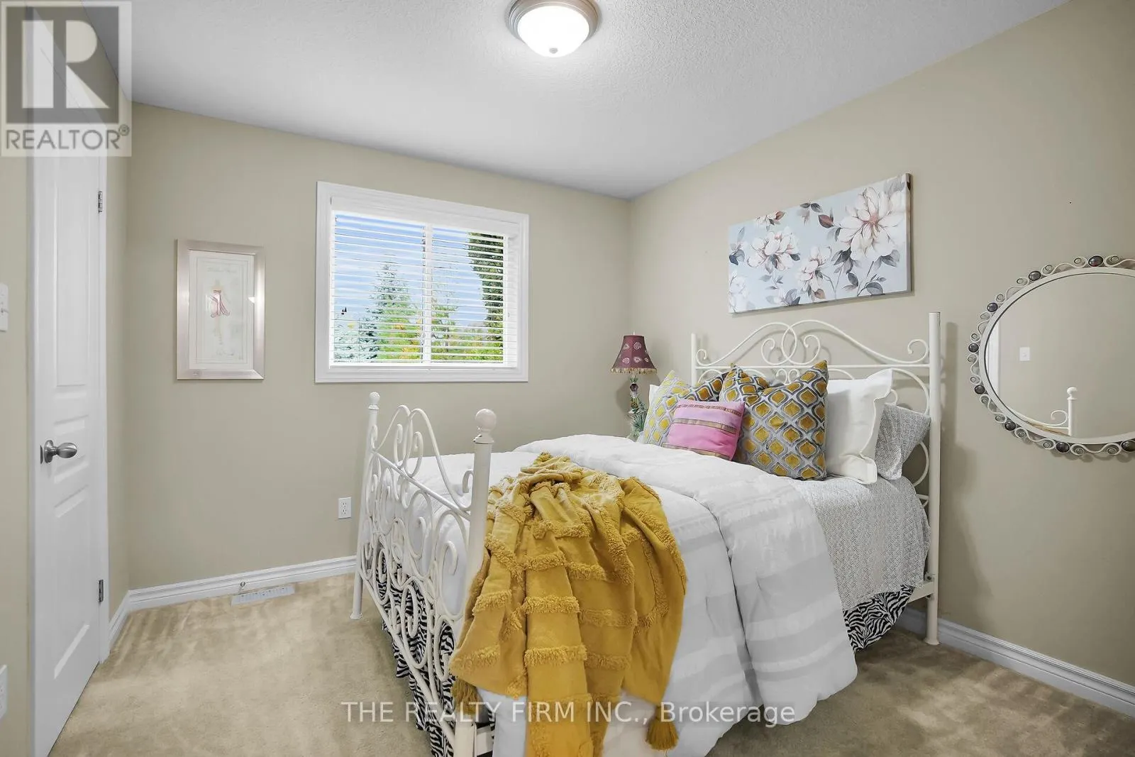 1689 BAYSWATER CRESCENT