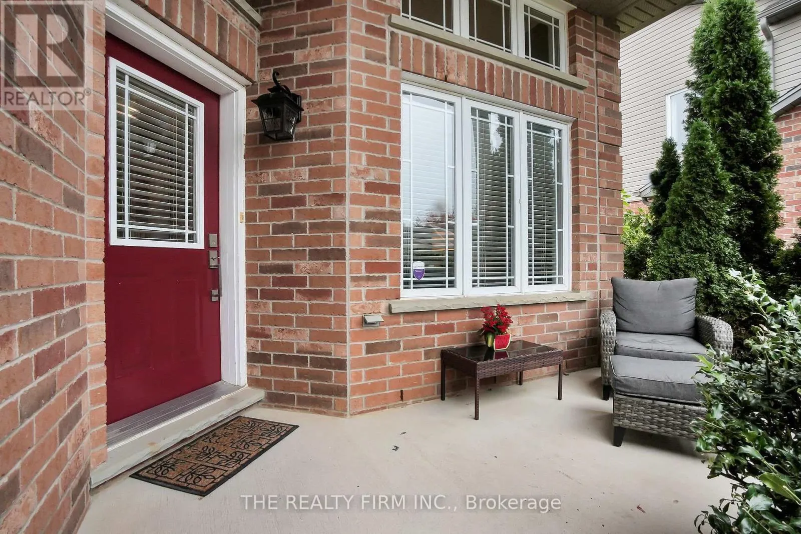 1689 BAYSWATER CRESCENT