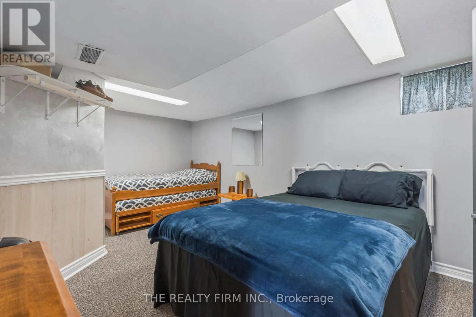 17 MAUD STREET