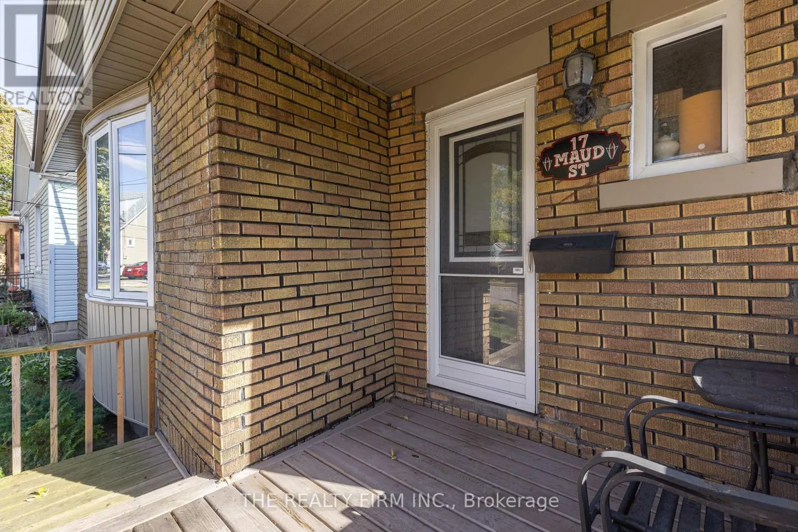 17 MAUD STREET