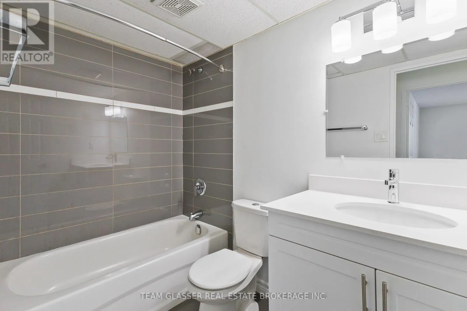 1806 - 340 COLBORNE STREET, #1806