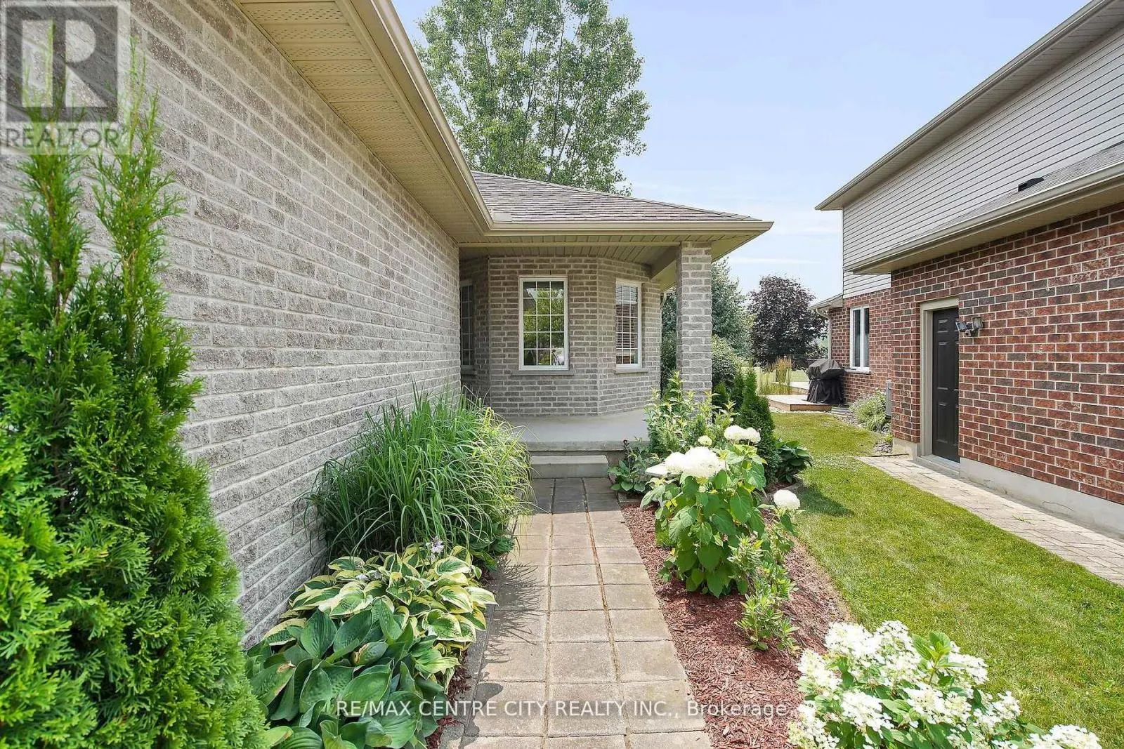 1307 NICOLE AVENUE