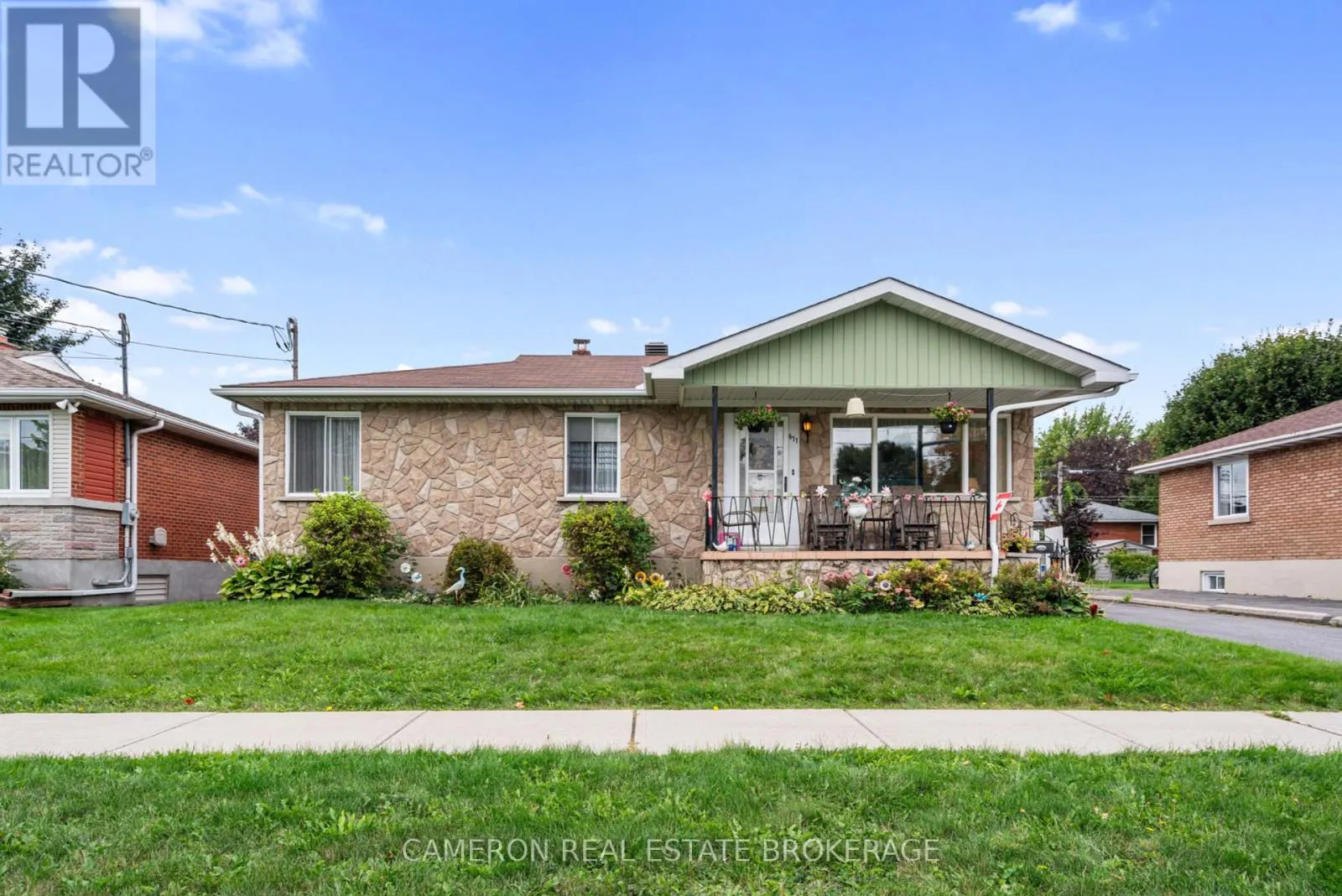 611 CARLETON STREET