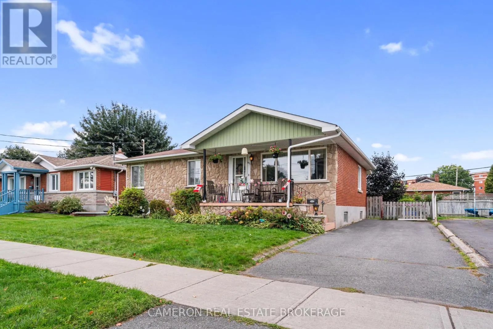 611 CARLETON STREET