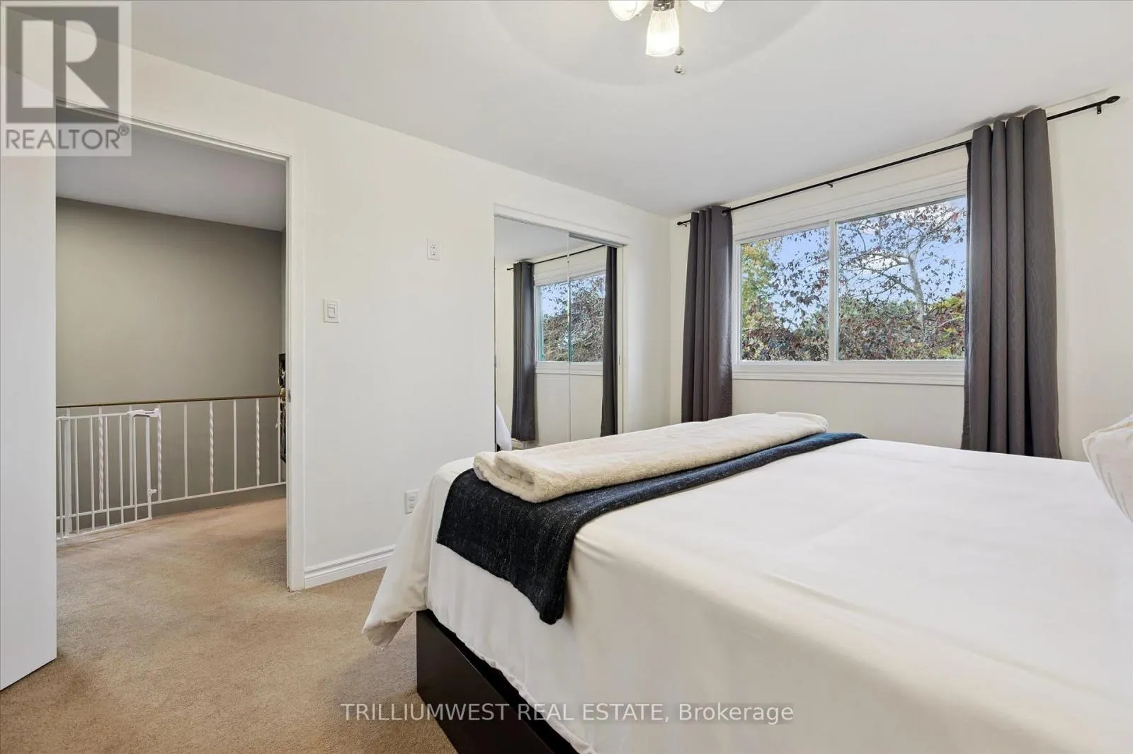 98 SHADELAND CRESCENT