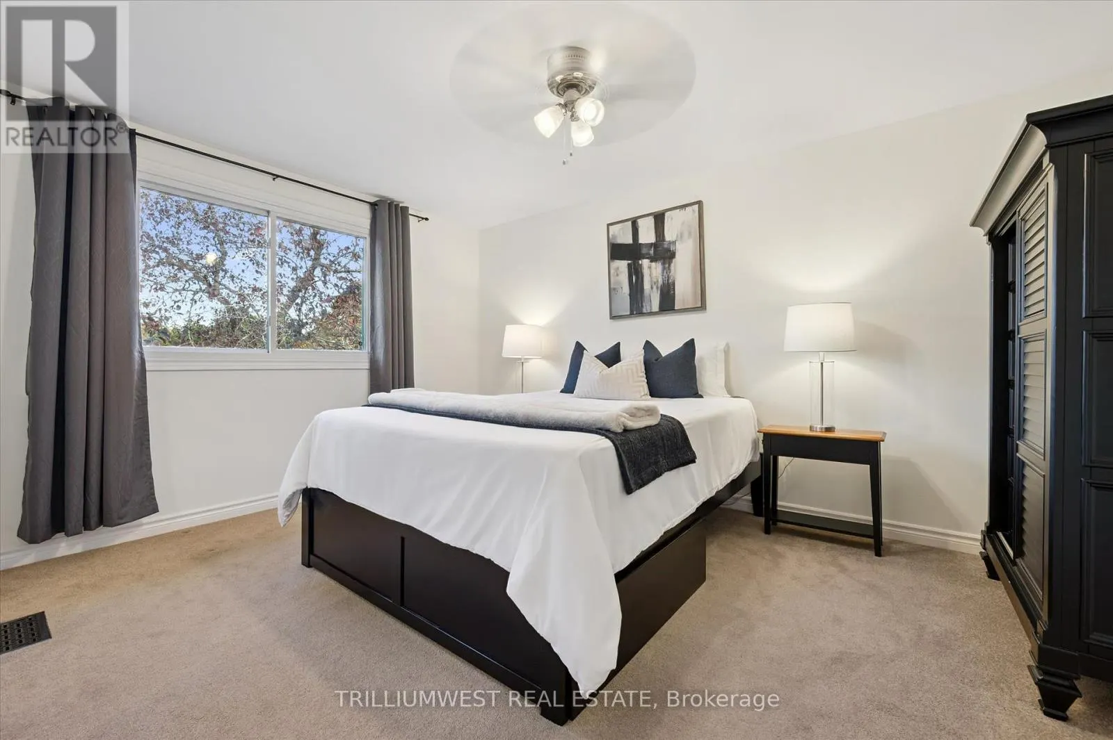 98 SHADELAND CRESCENT