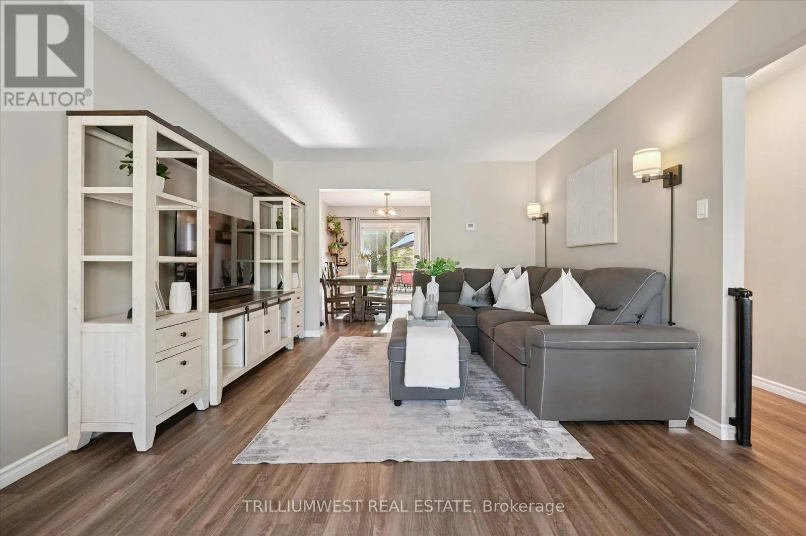 98 SHADELAND CRESCENT