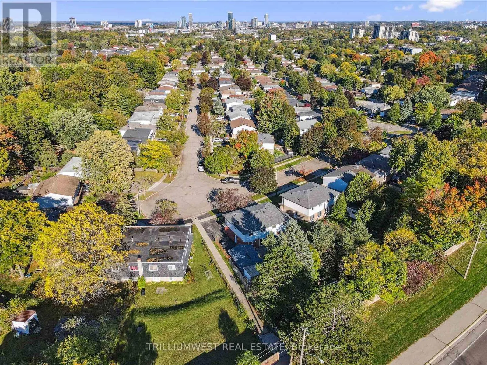 98 SHADELAND CRESCENT