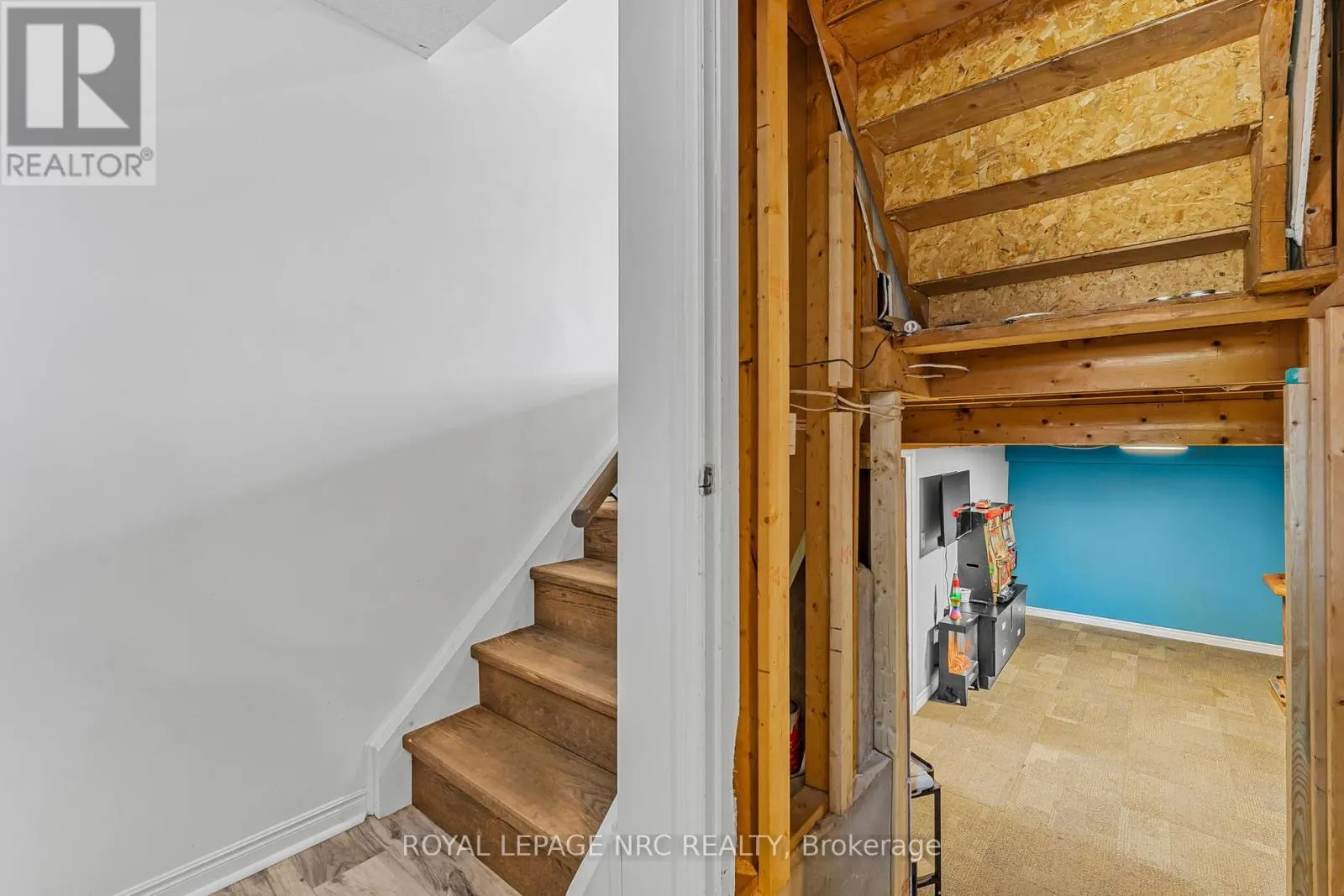 459 LAKEVIEW ROAD