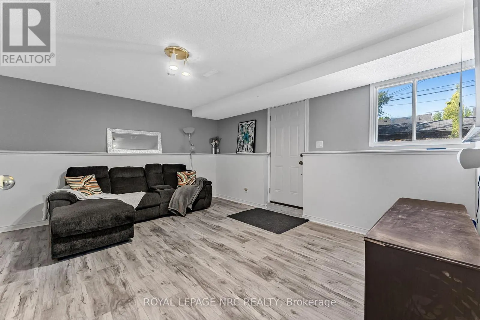 459 LAKEVIEW ROAD