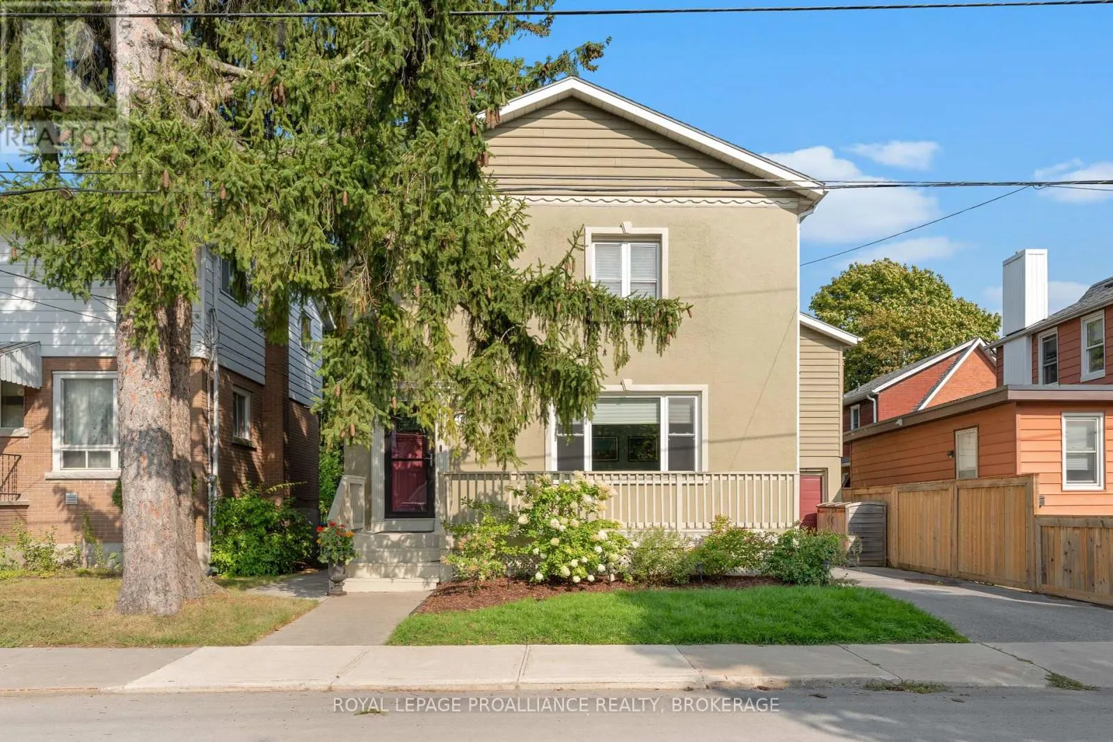 7 TORONTO STREET