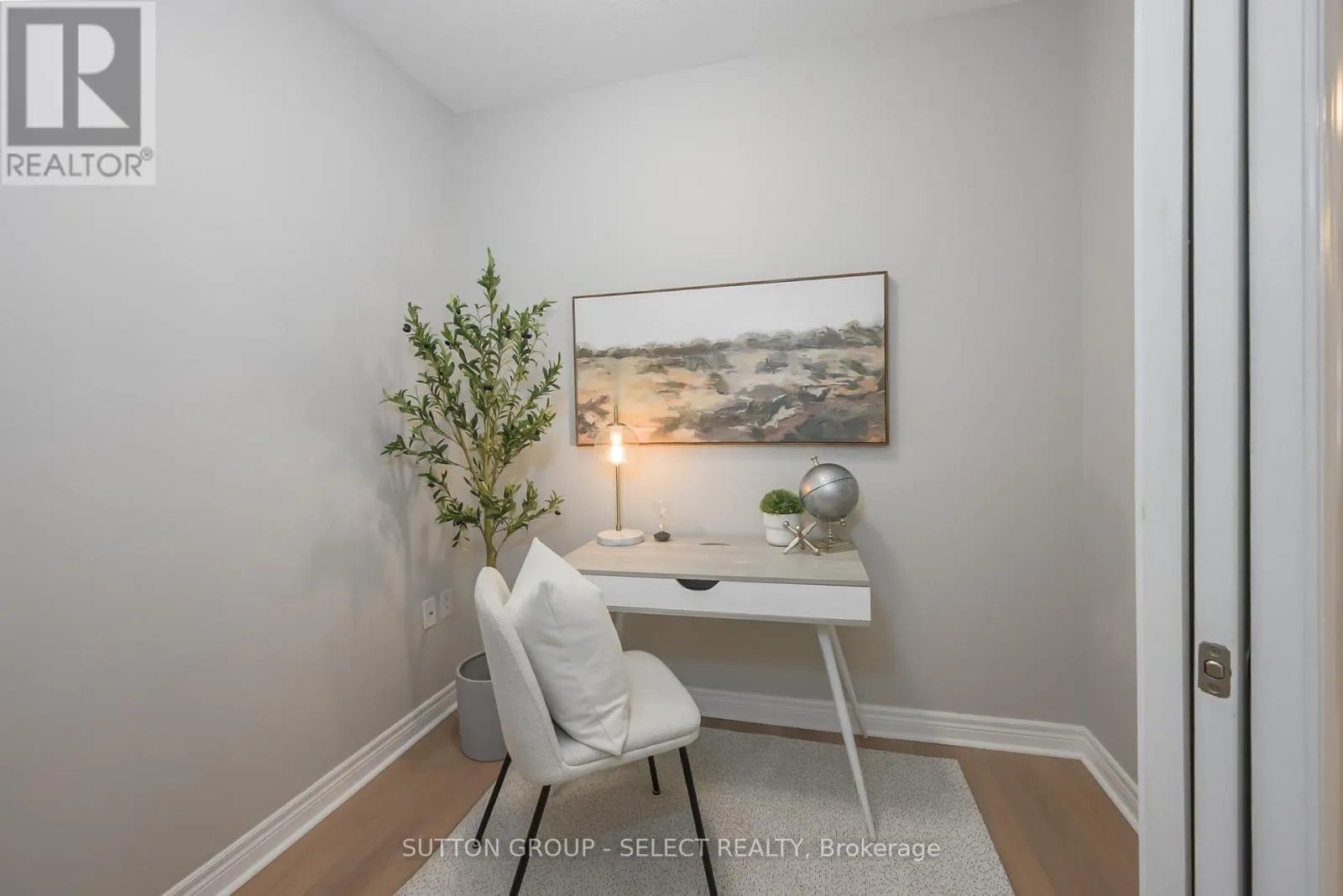 908 - 1030 CORONATION DRIVE, #908
