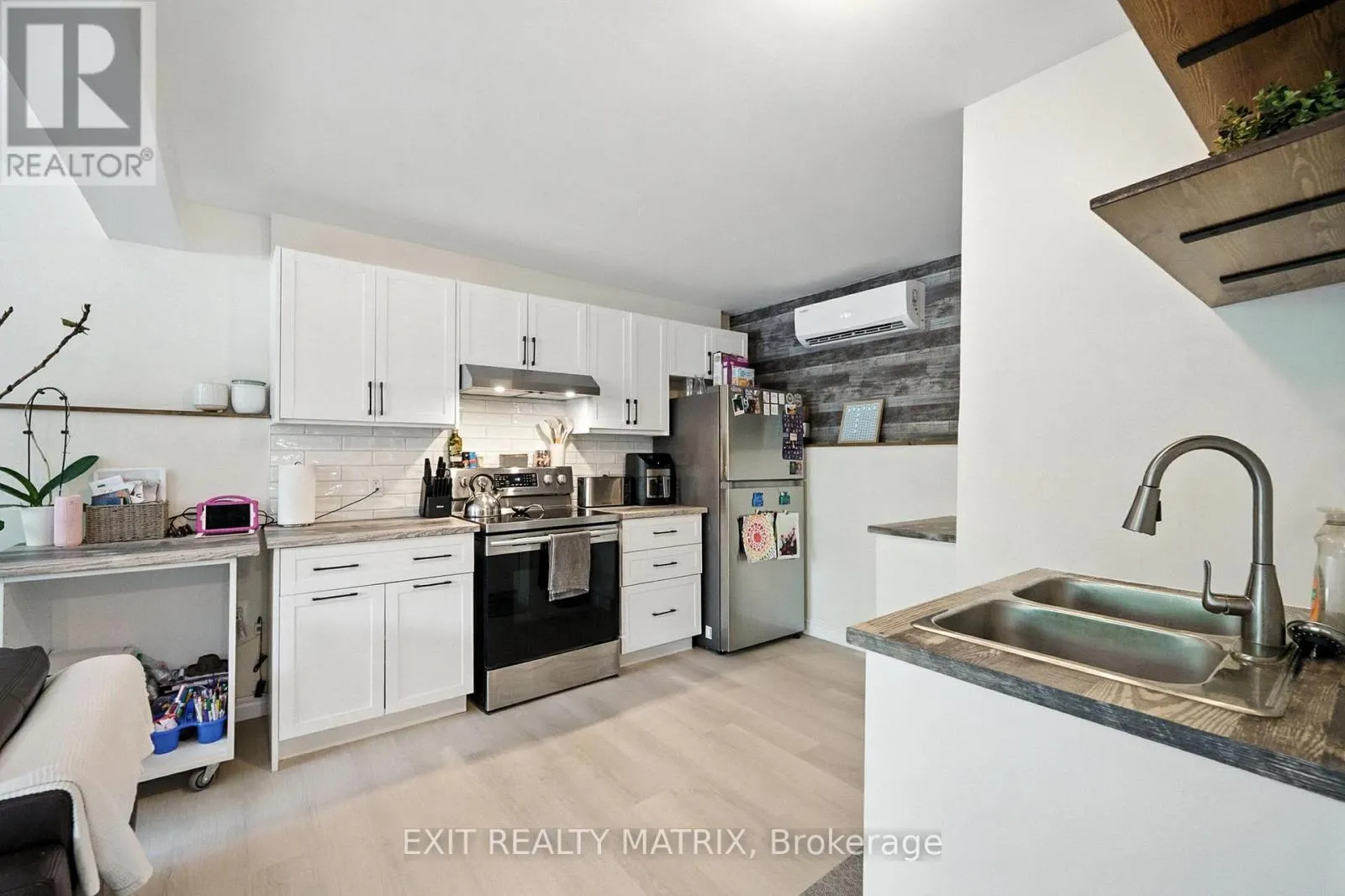 3333 WHITE SPRUCE STREET