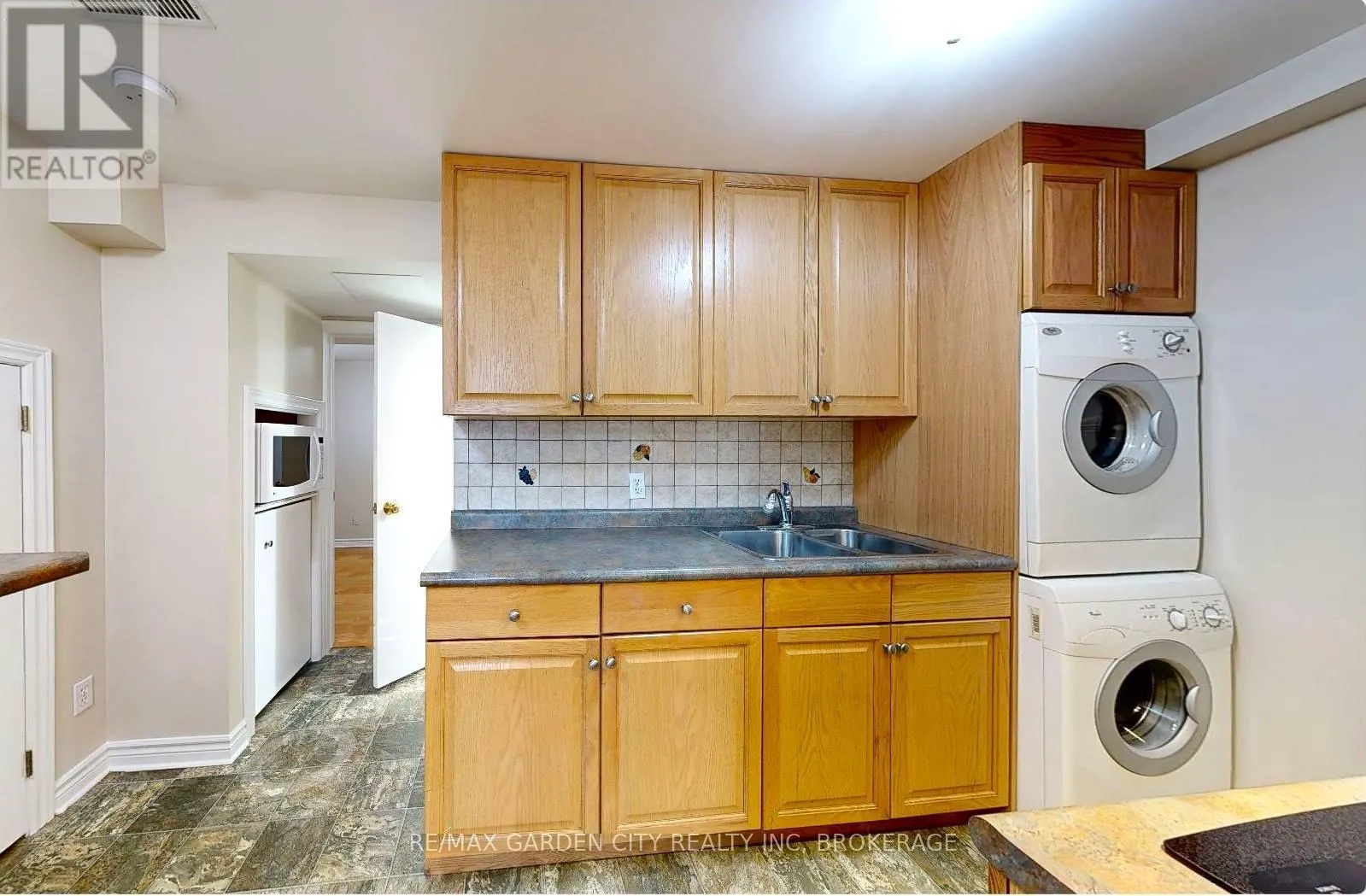 119B - 119 MAIN STREET W, #119B