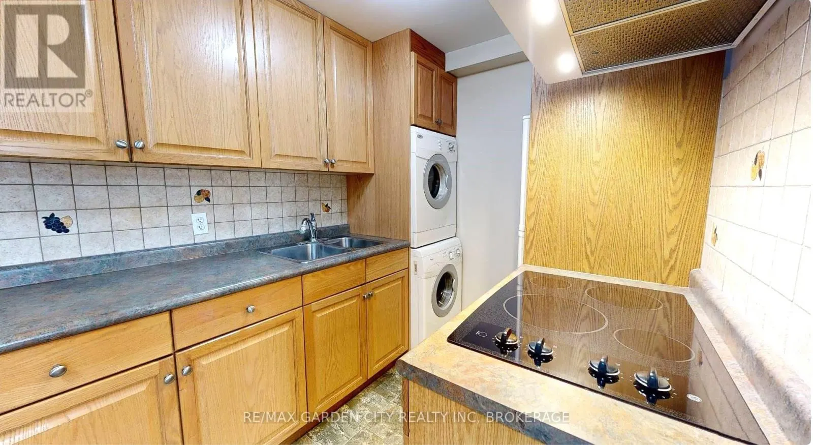 119B - 119 MAIN STREET W, #119B