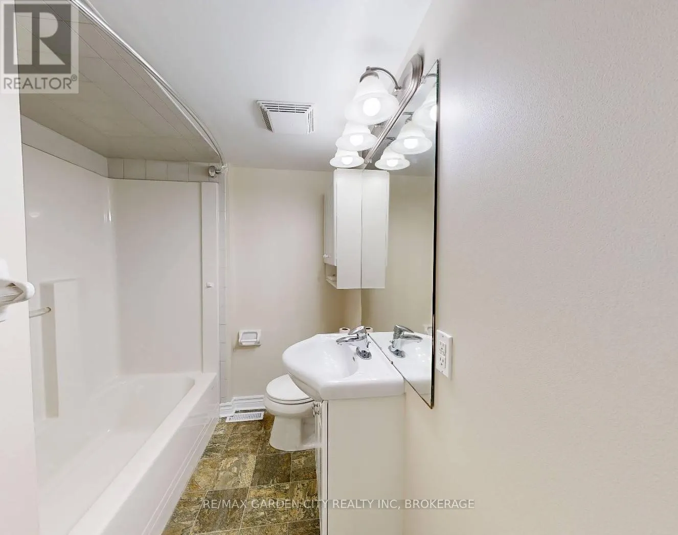 119B - 119 MAIN STREET W, #119B