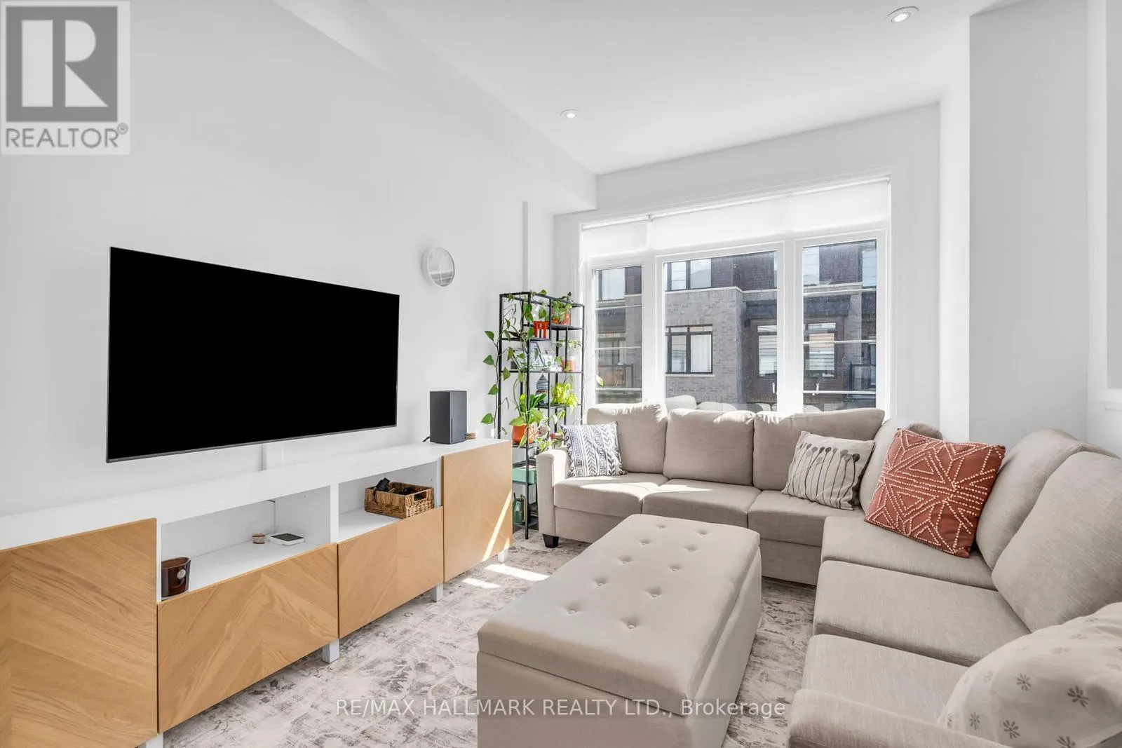 83 - 461 BLACKBURN DRIVE