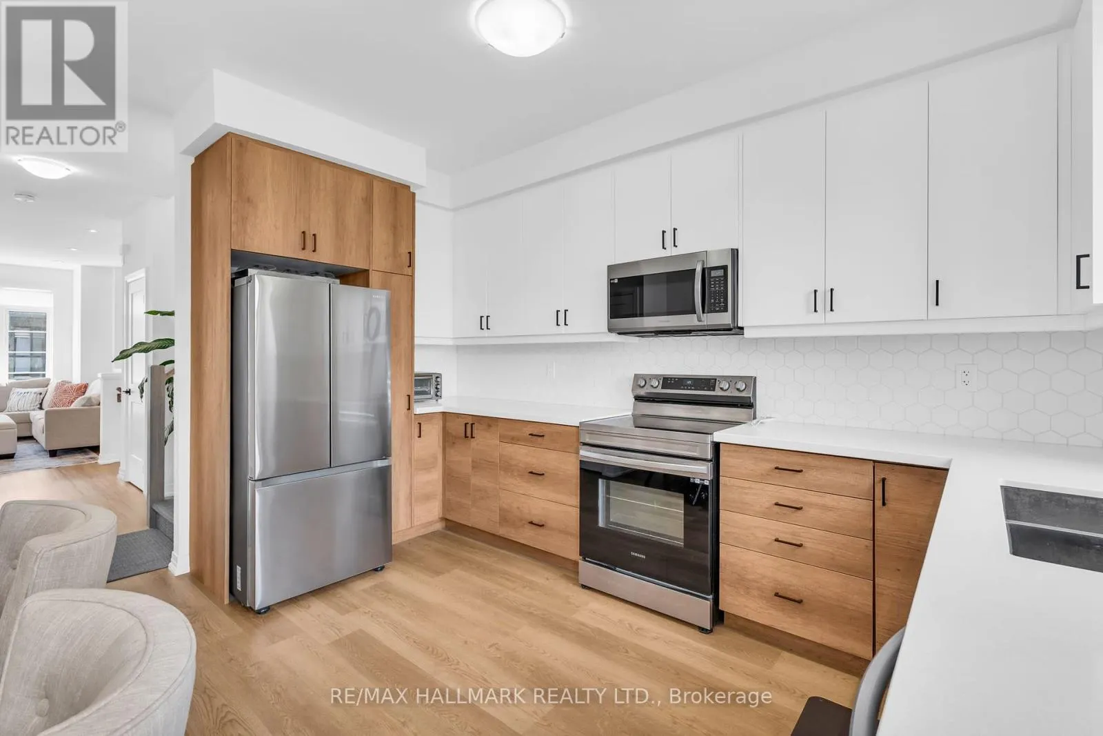 83 - 461 BLACKBURN DRIVE