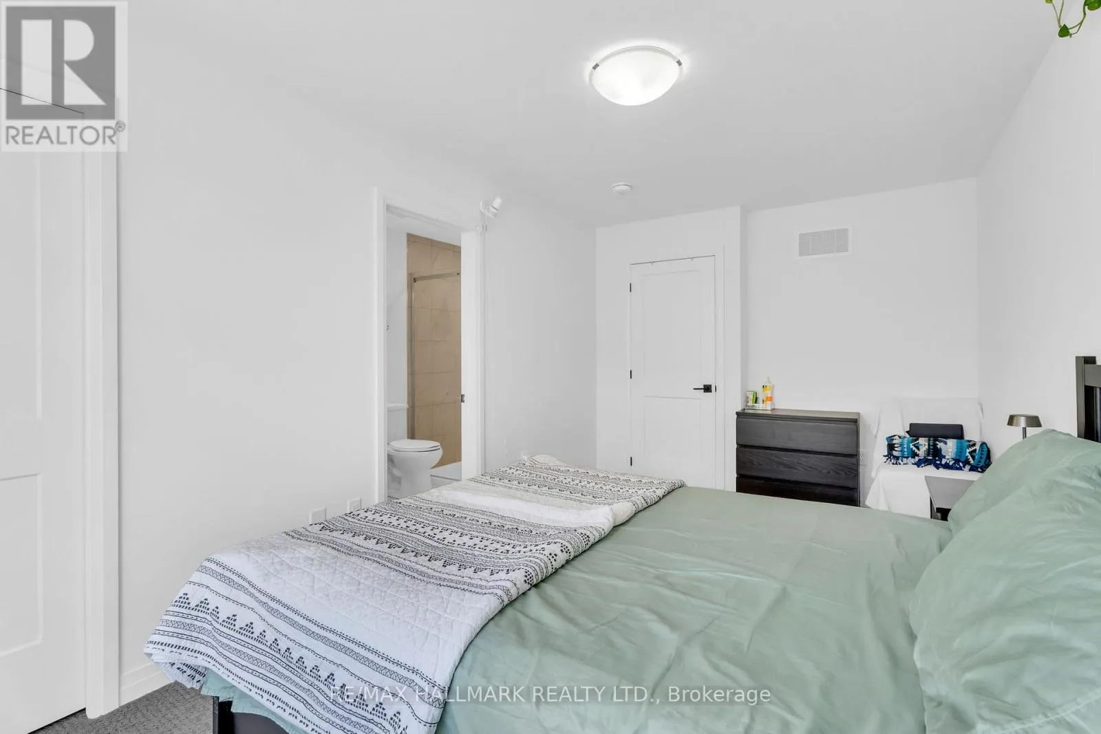 83 - 461 BLACKBURN DRIVE