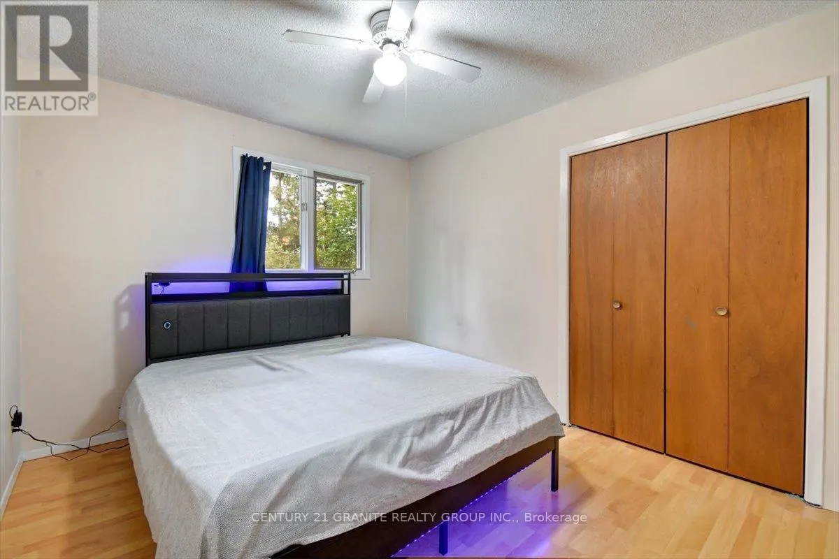 4 MAXWELL SETTLEMENT ROAD