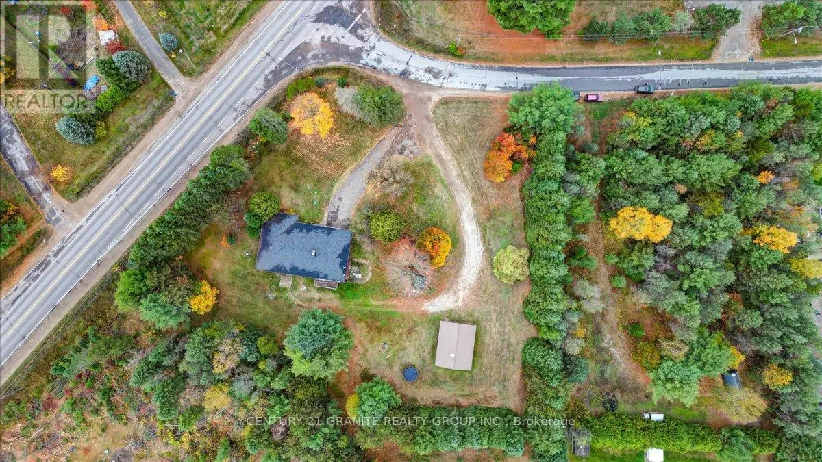 4 MAXWELL SETTLEMENT ROAD