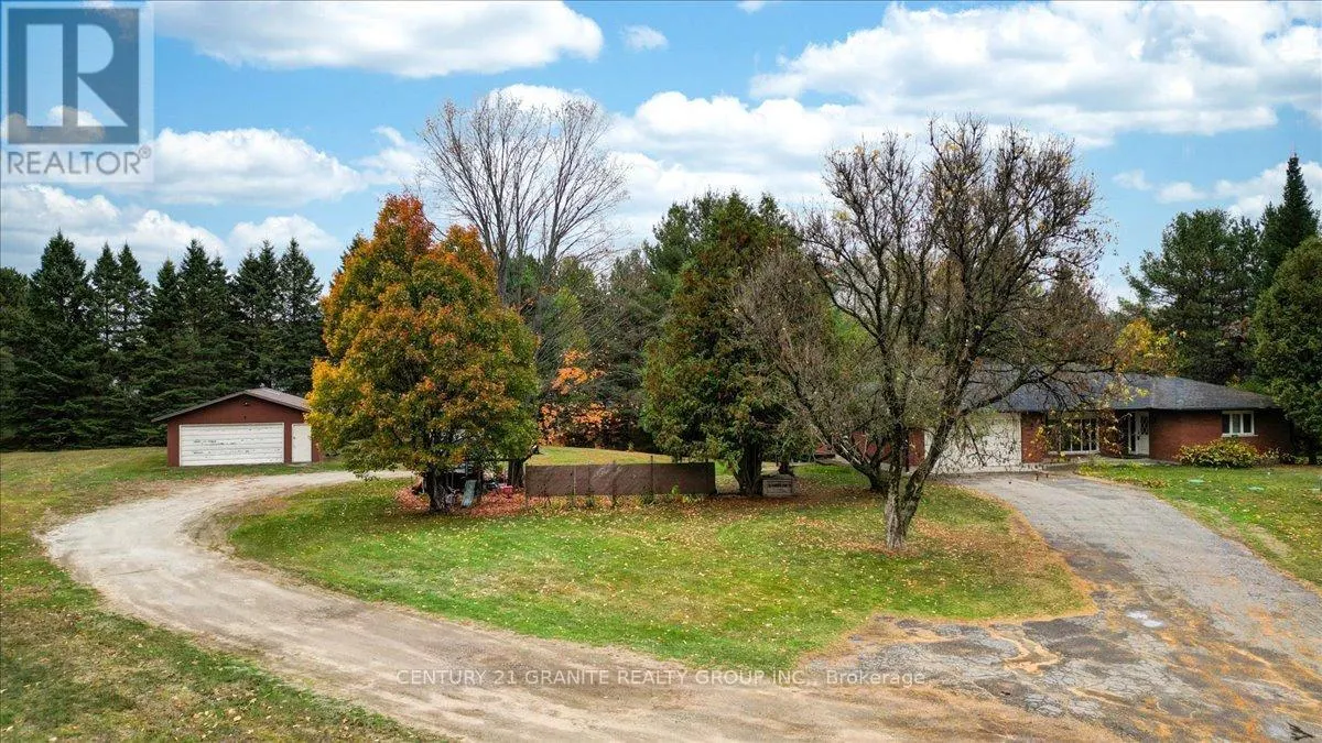 4 MAXWELL SETTLEMENT ROAD