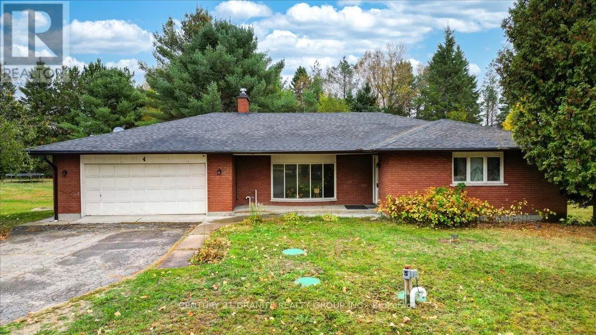 4 MAXWELL SETTLEMENT ROAD