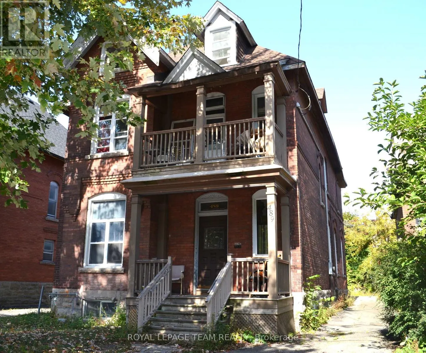 489 MACLAREN STREET