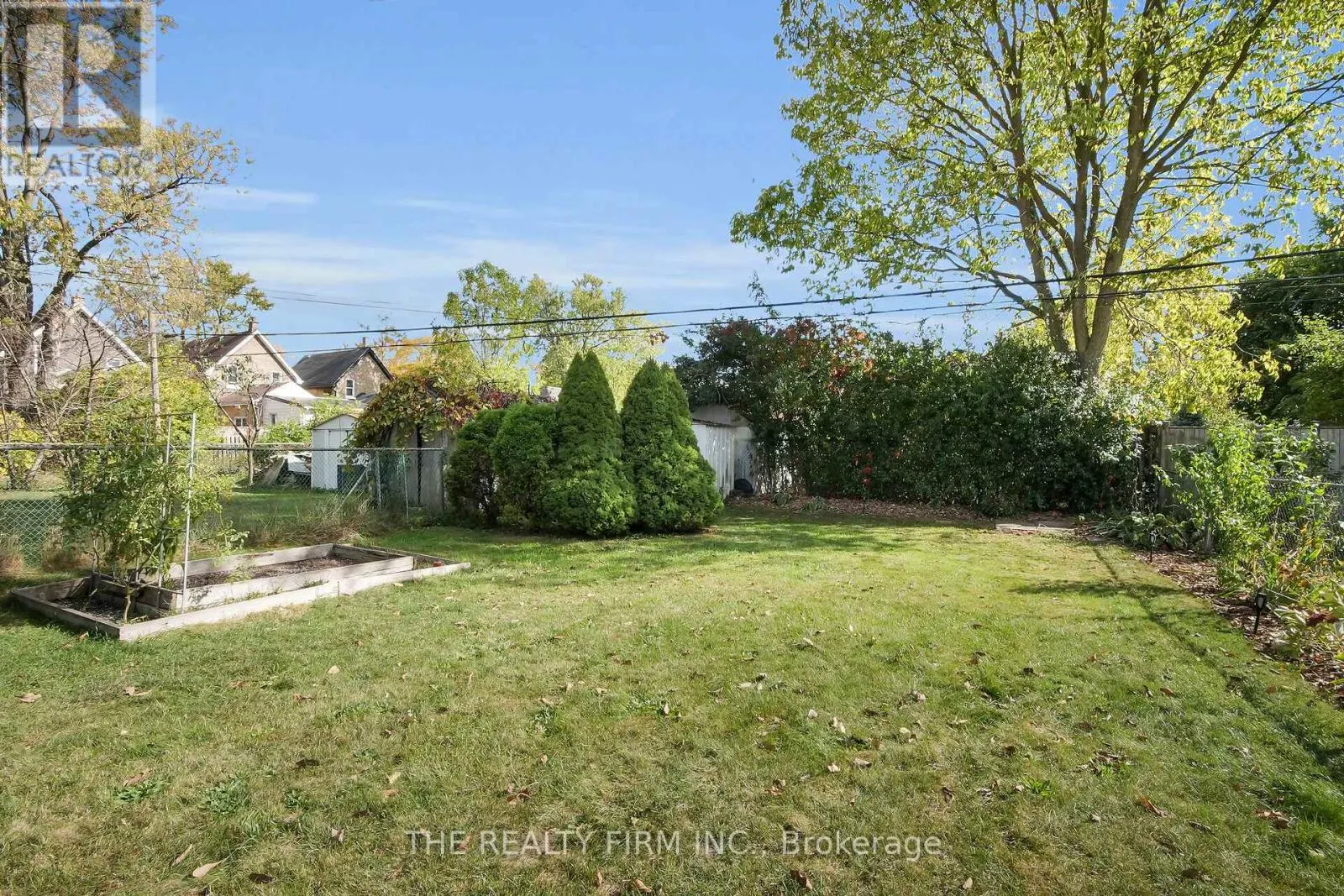 317 SIMCOE STREET
