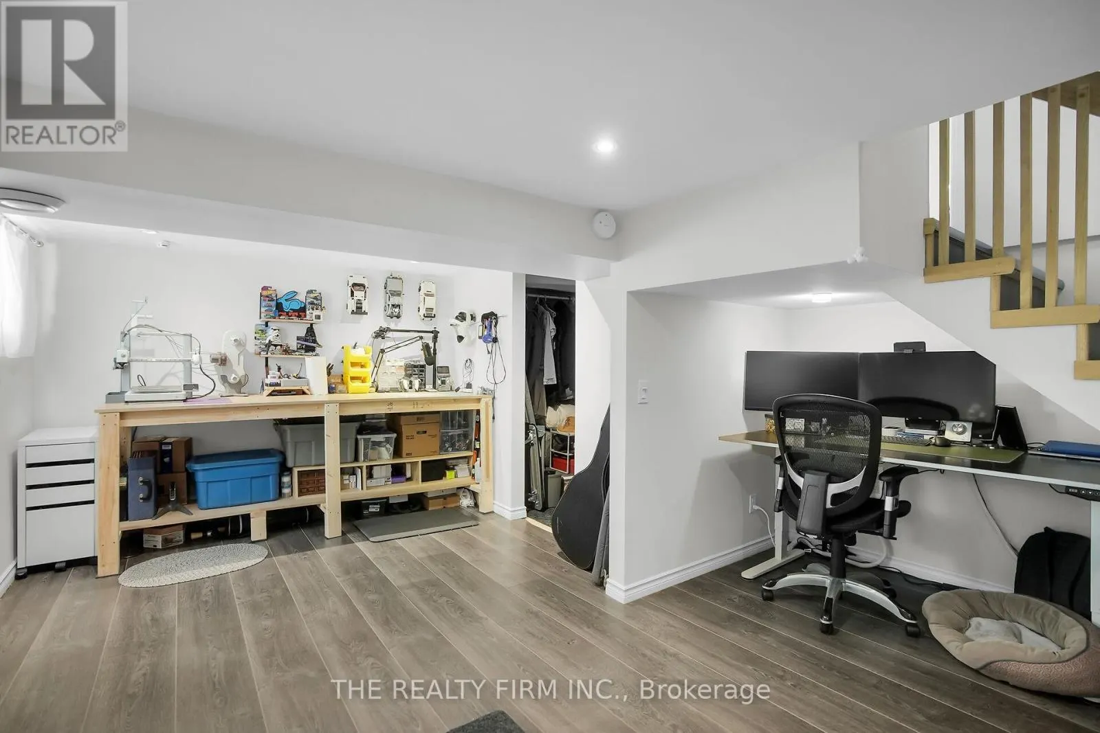 317 SIMCOE STREET