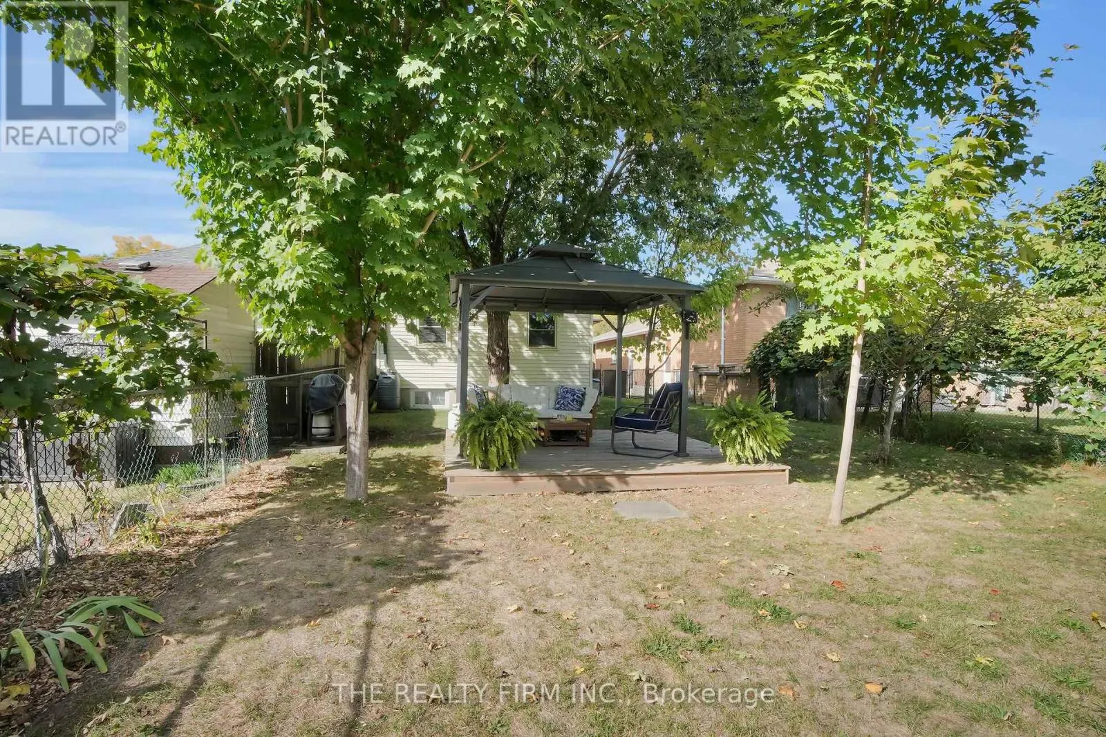 317 SIMCOE STREET