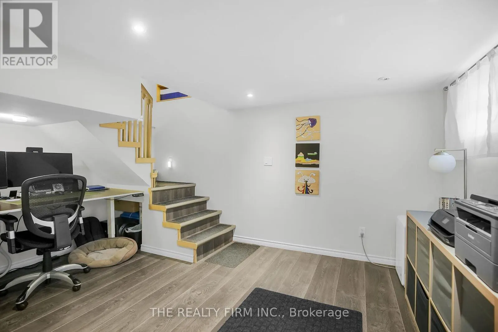 317 SIMCOE STREET