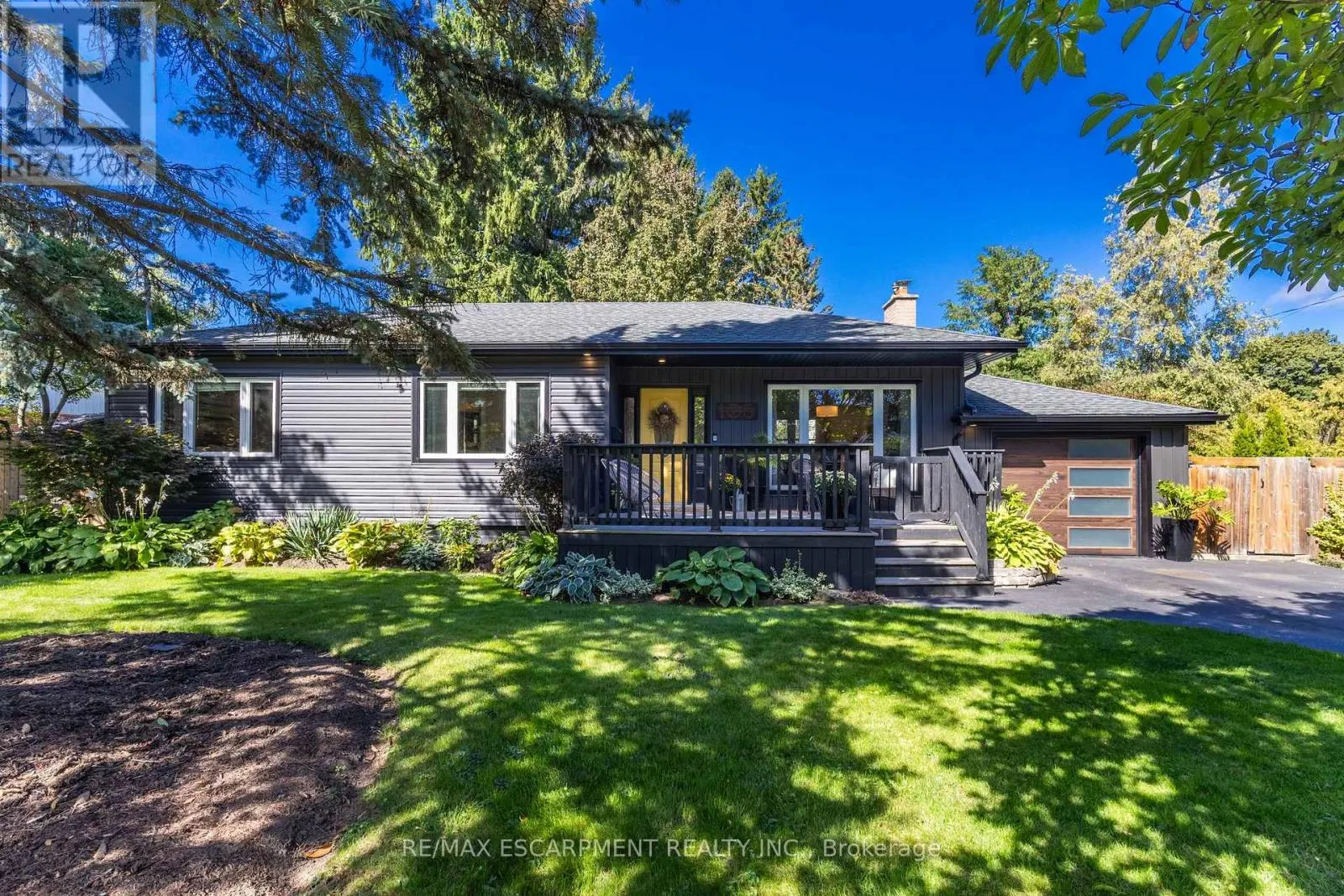 105 CARRINGTON COURT