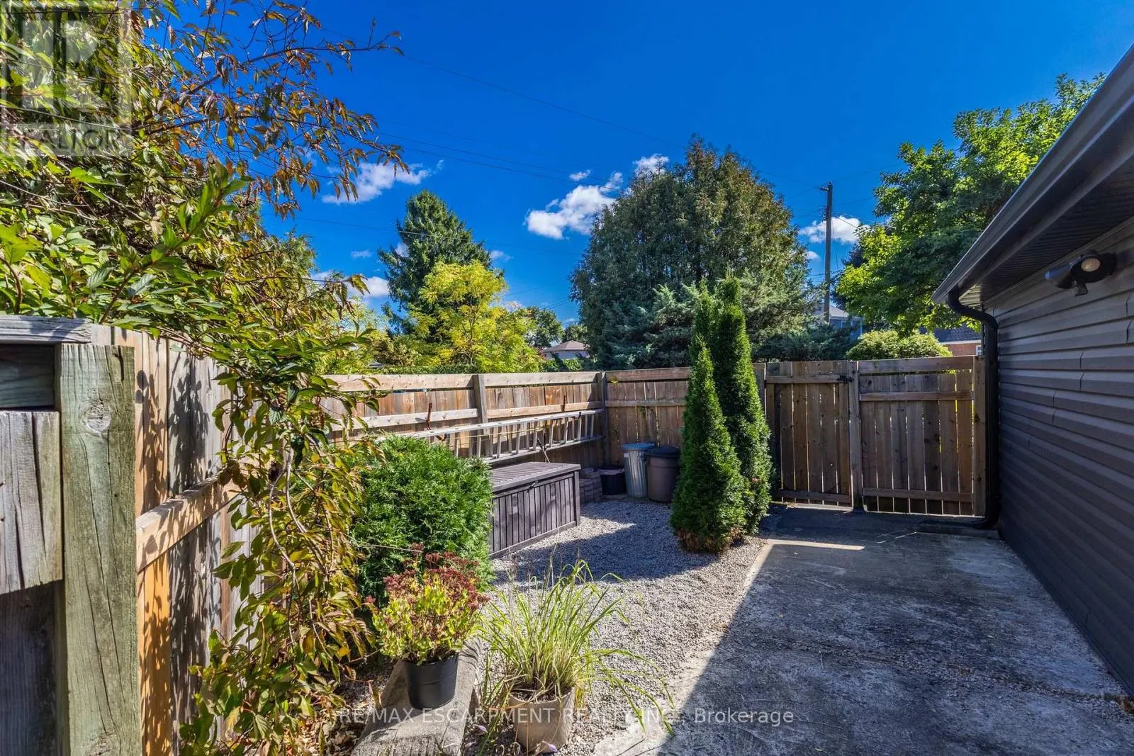 105 CARRINGTON COURT