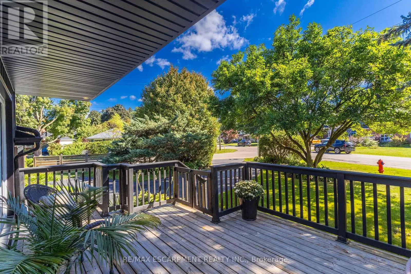 105 CARRINGTON COURT