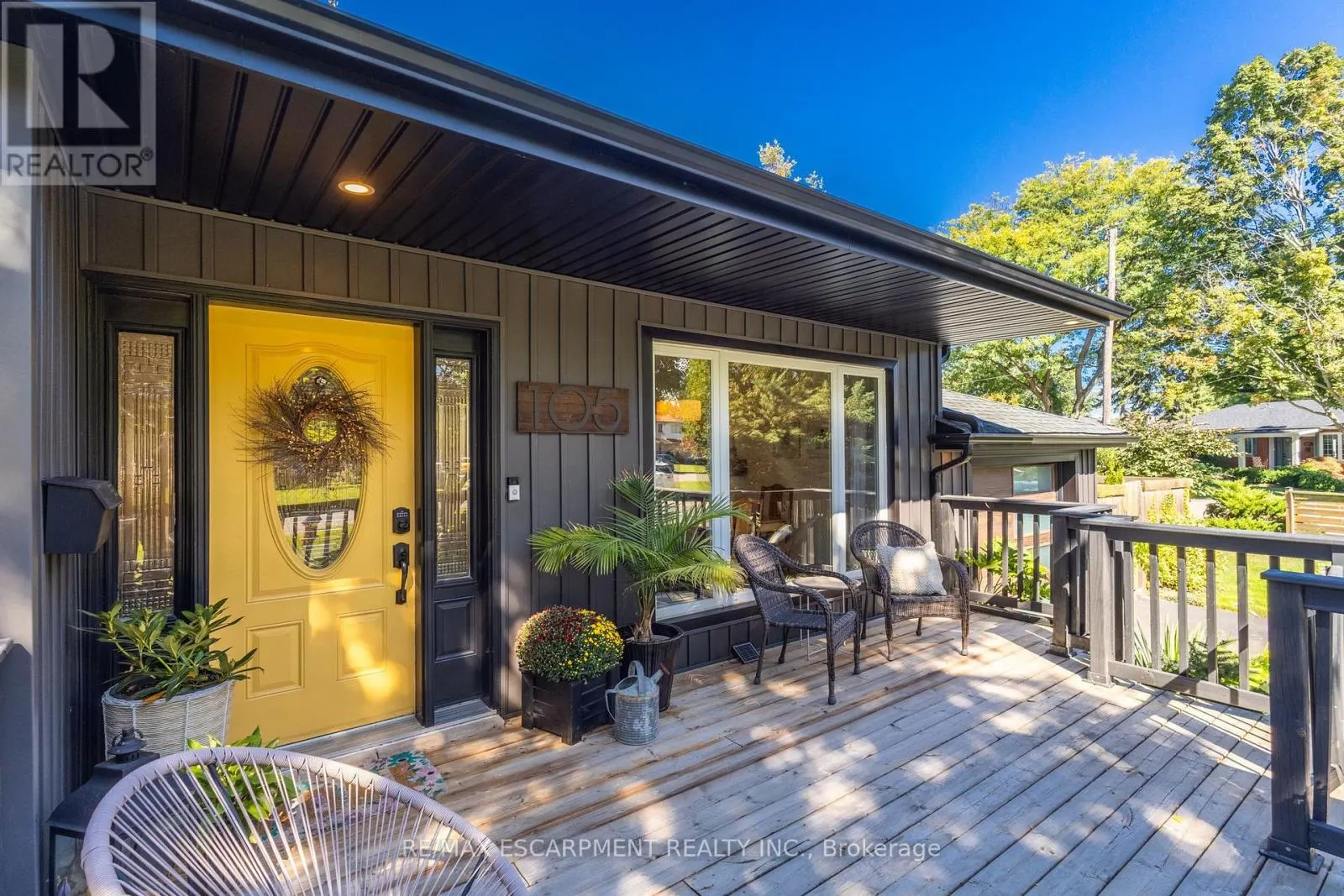 105 CARRINGTON COURT