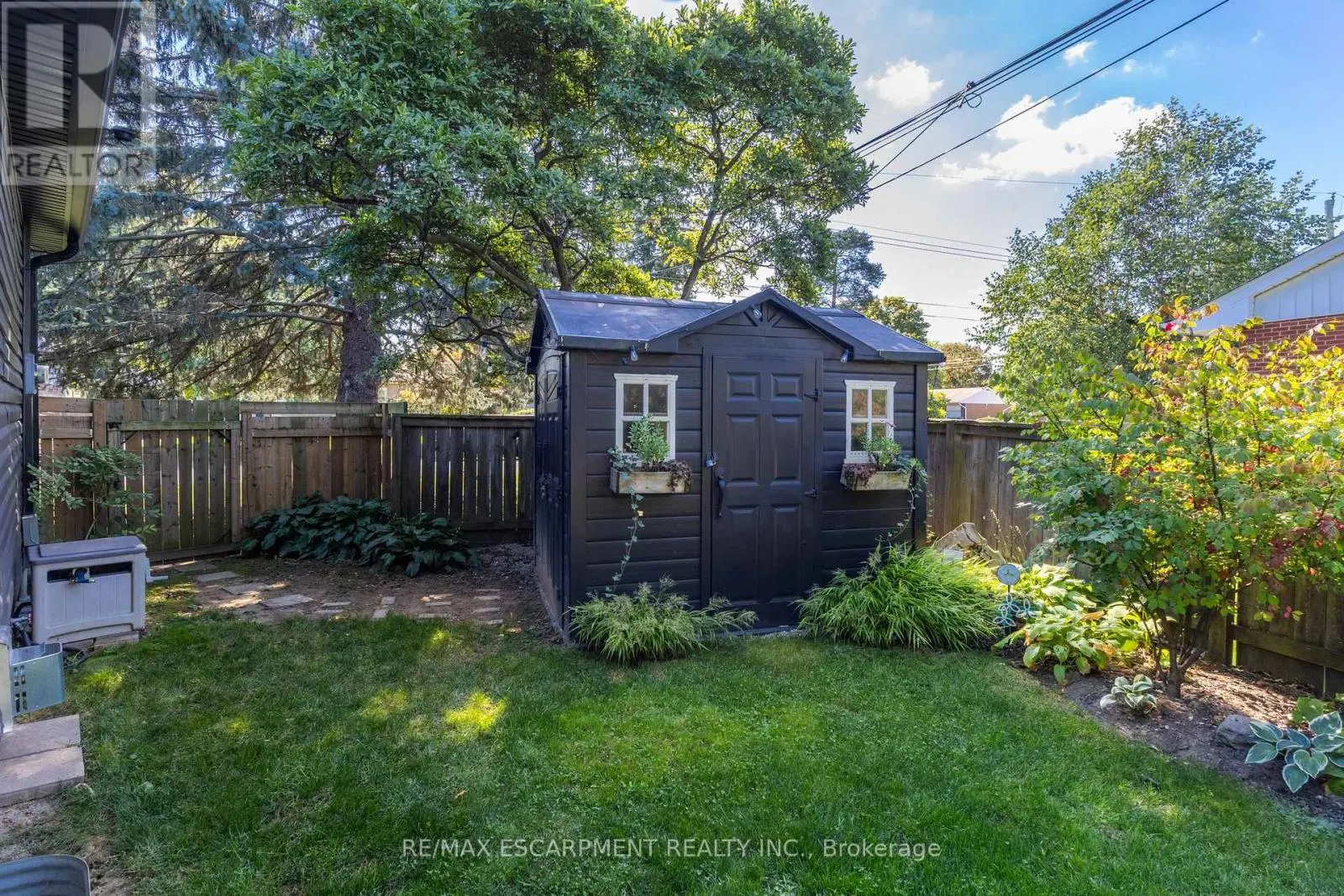 105 CARRINGTON COURT