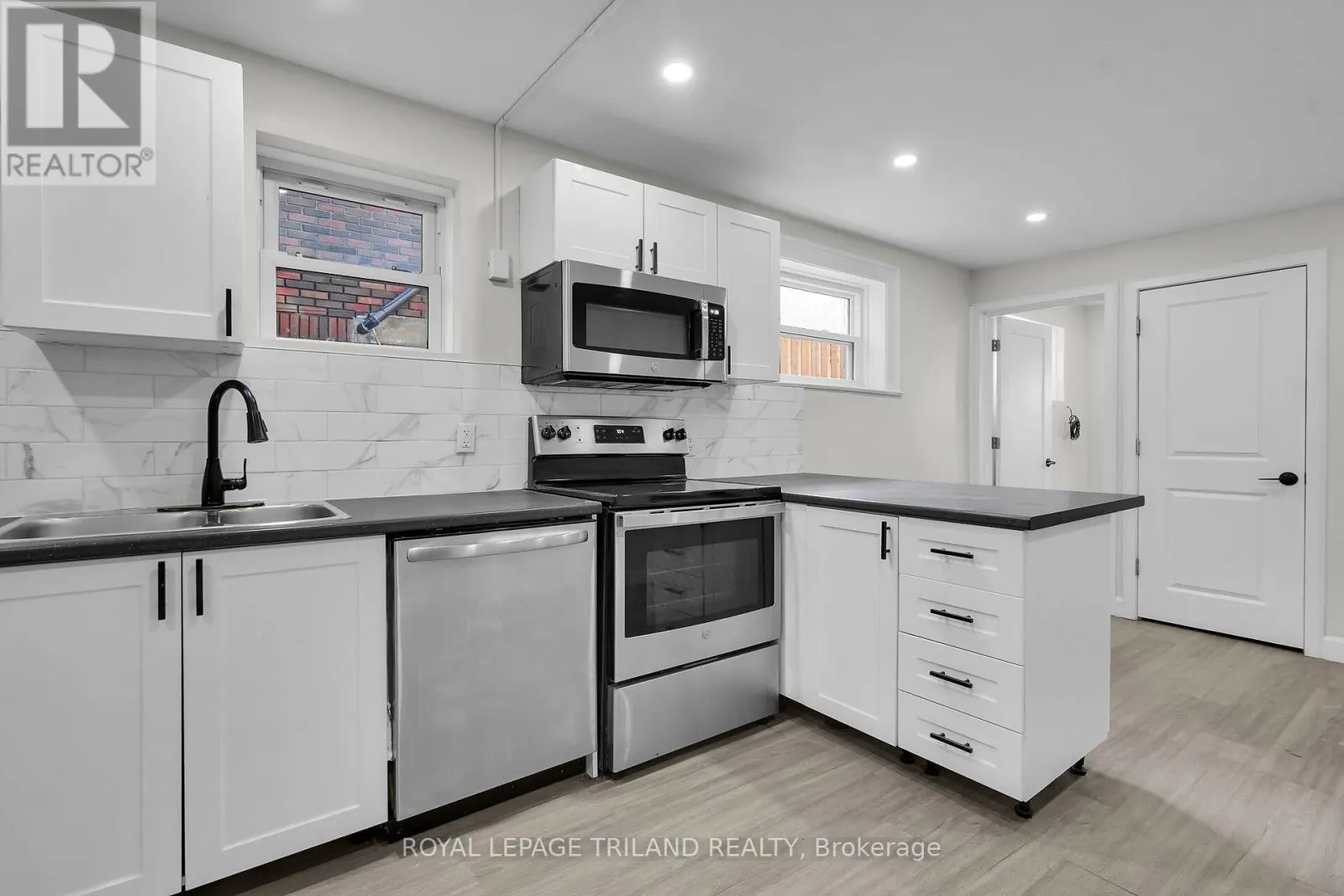 2 - 425 MCKENZIE AVENUE, #2