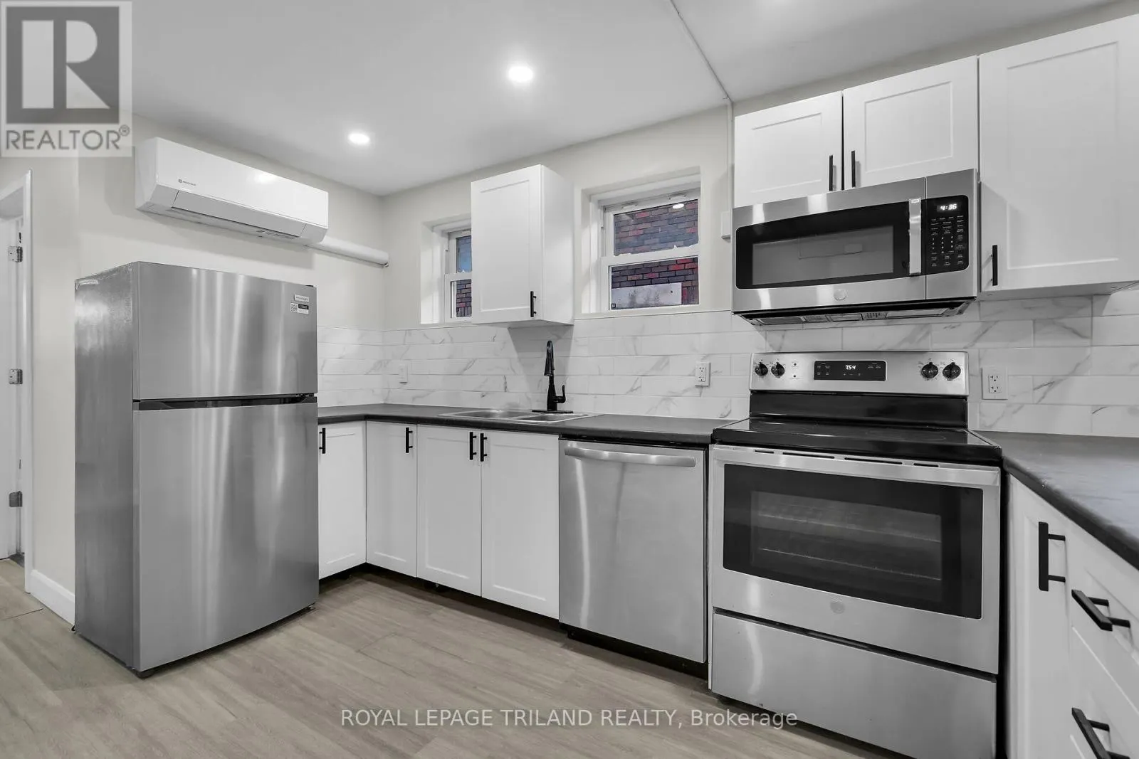 2 - 425 MCKENZIE AVENUE, #2
