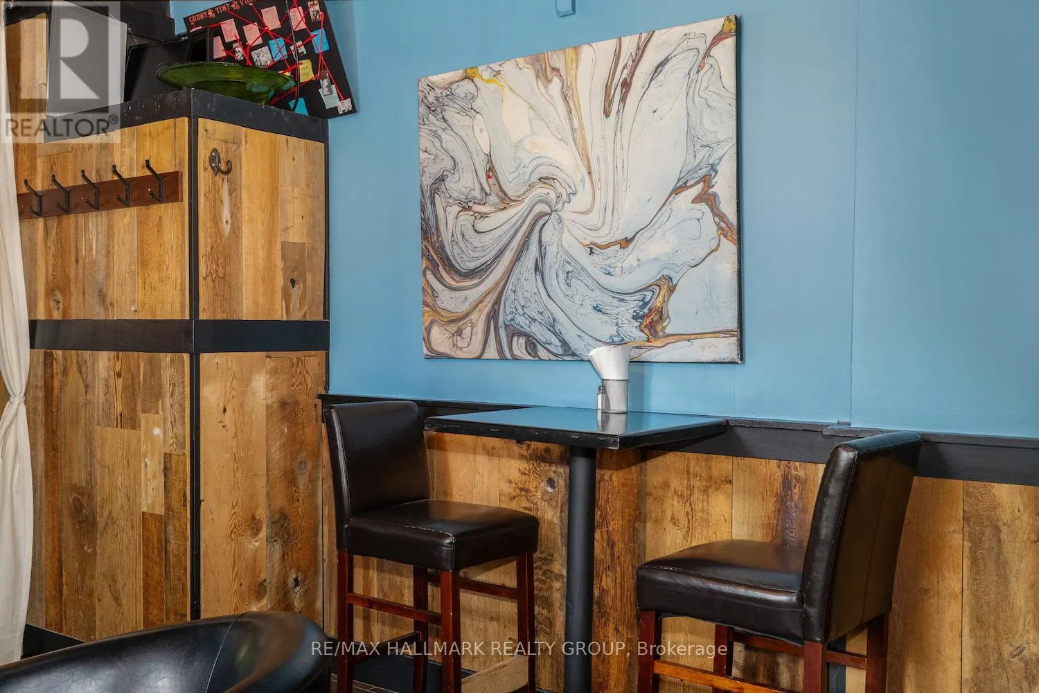 244-246 LAURIER AVENUE E