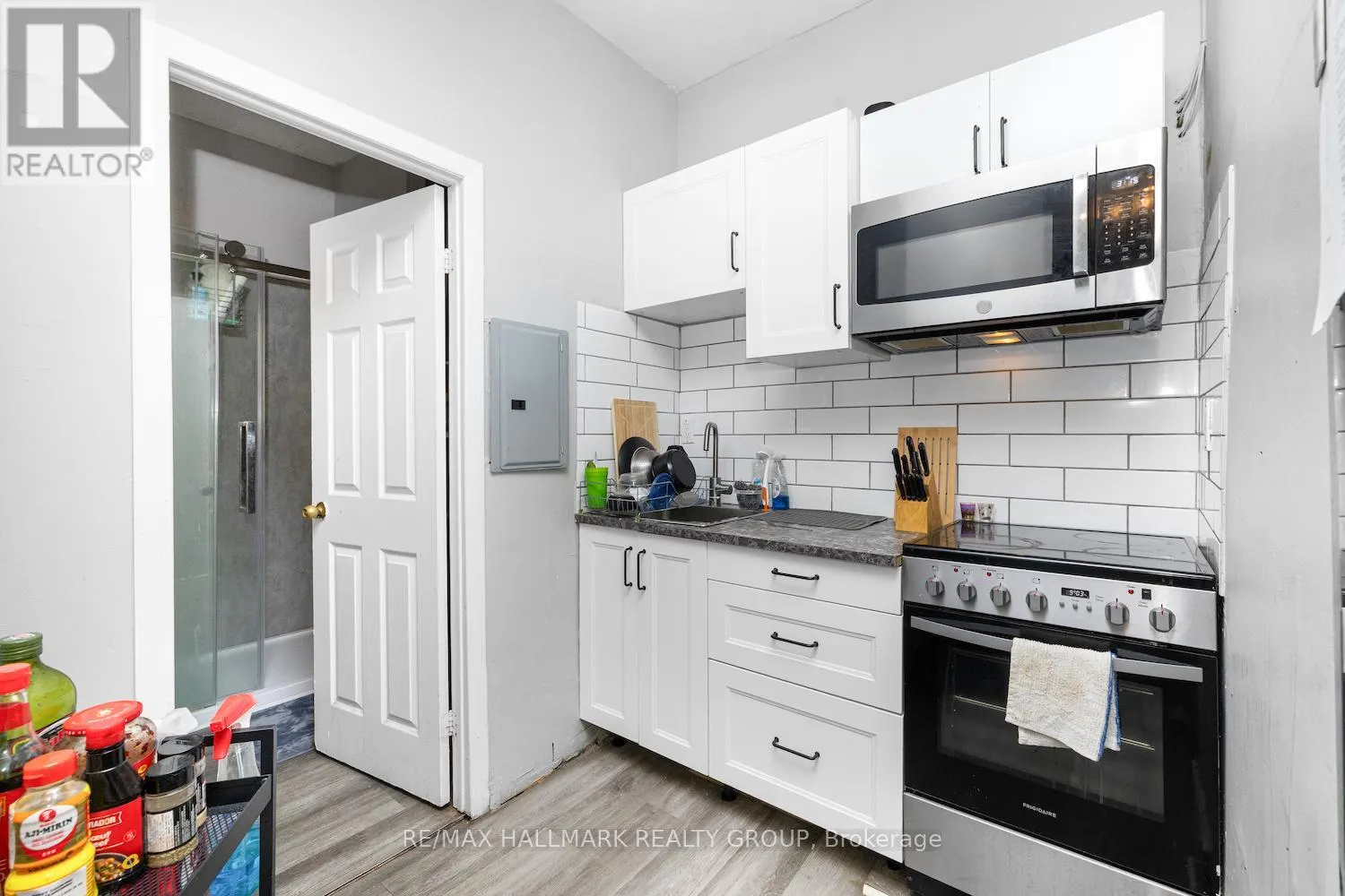244-246 LAURIER AVENUE E